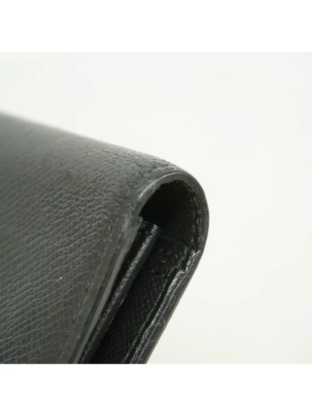 Louis Vuitton Wallet Taiga Portefeuille Brazza Noir